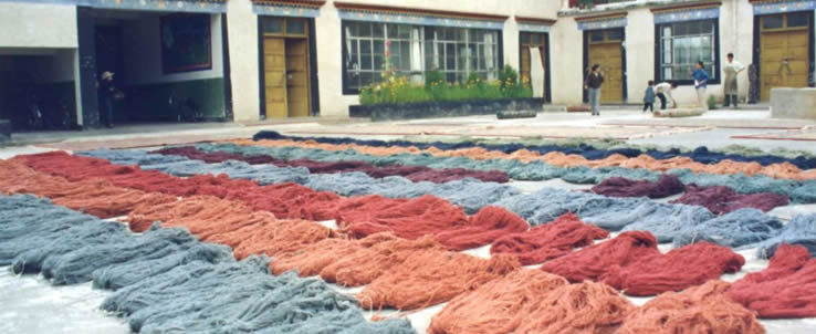 3-drying-yarn-at-khawachen-lhasa 3-drying-yarn-at-khawachen-lhasa